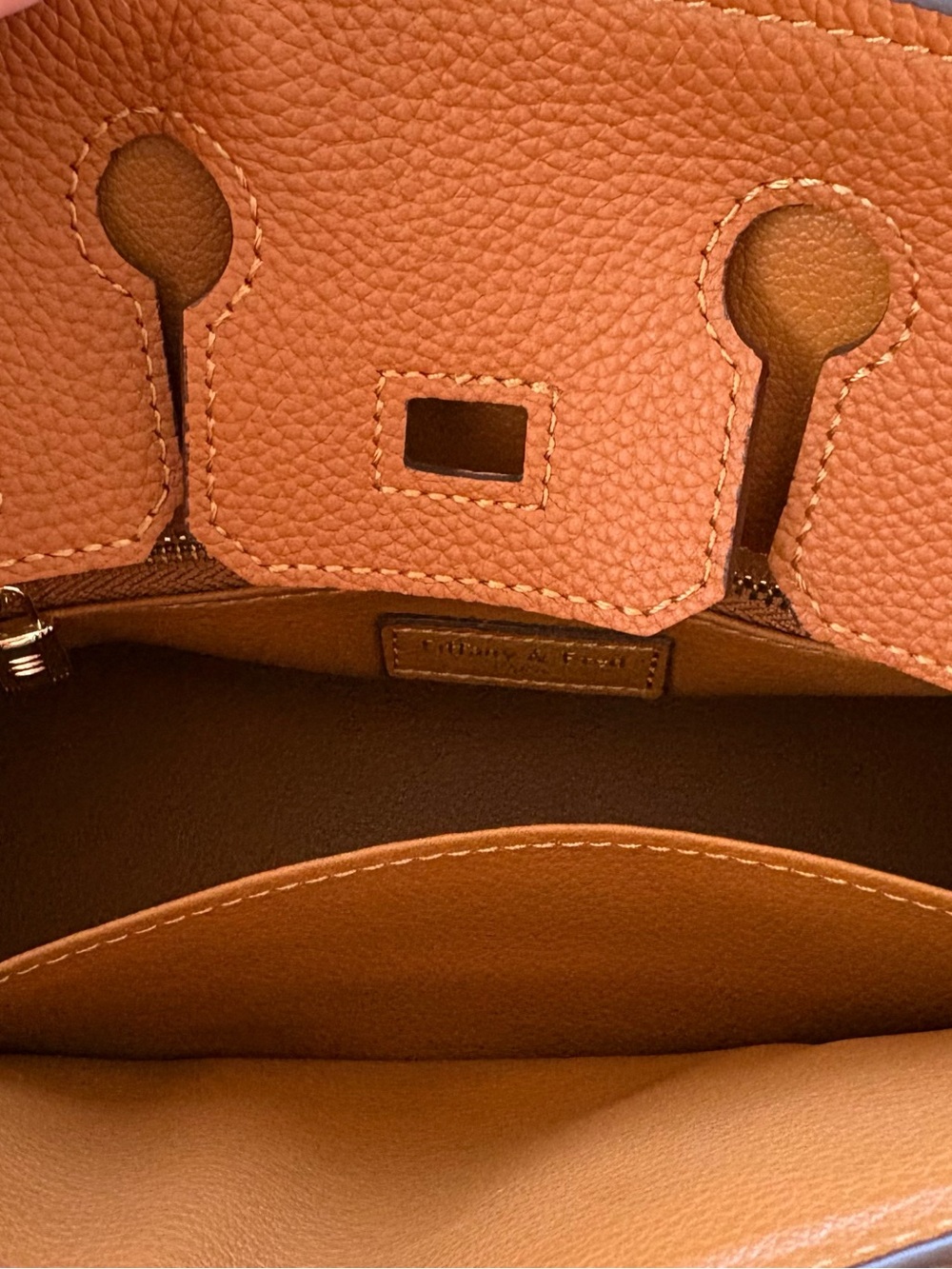 Handbag - Picture 8 of 9
